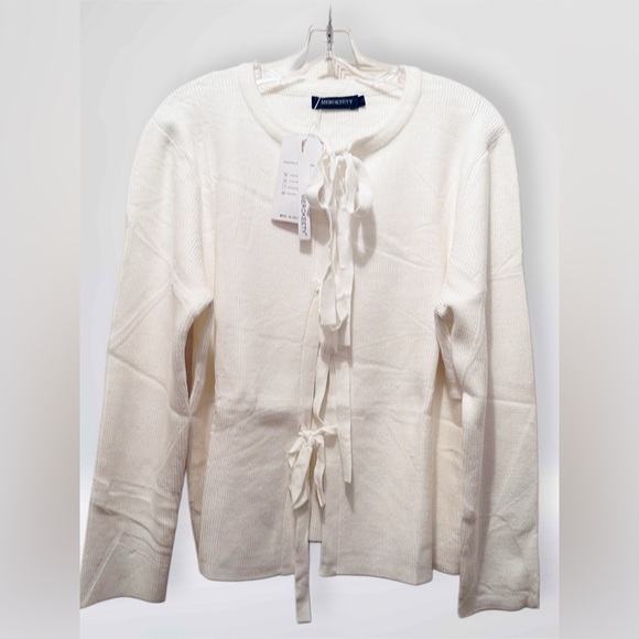 NWT Women’s Textured Knit Crew Neck Long Sleeved Sweater White Size L - Picture 6 of 7